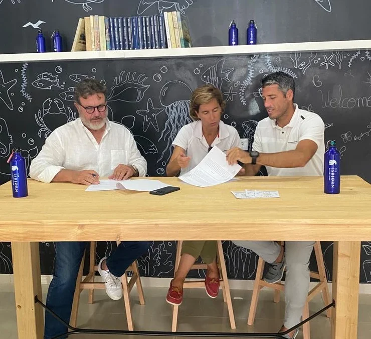 FIRMA del CONTRATO de COLABORACION CON MARINA SPORT