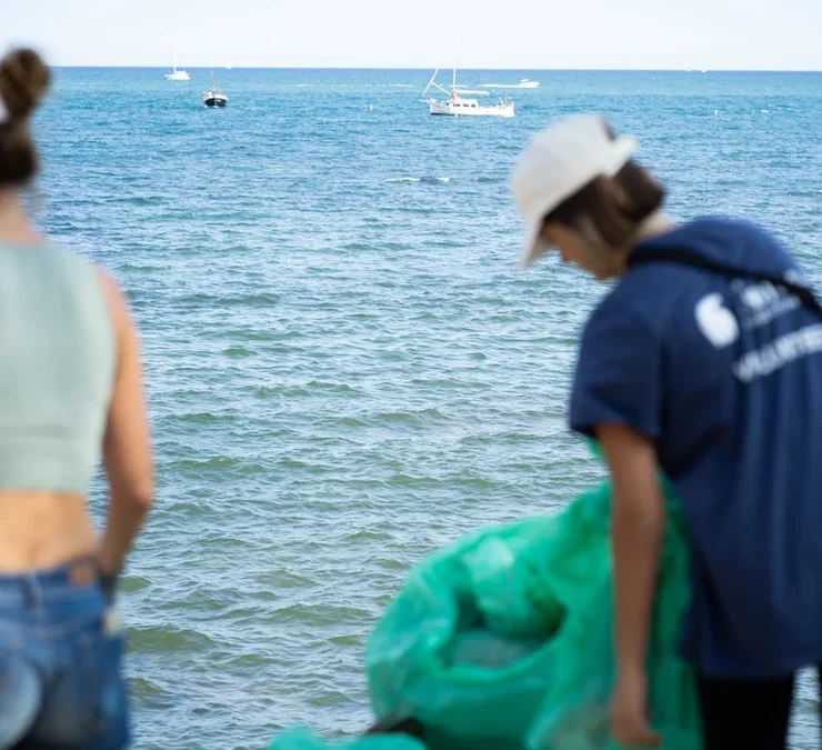 Recogida de residuos en la zona de Punta Negra (Les Rotes) en colaboración con Hotel Les Rotes